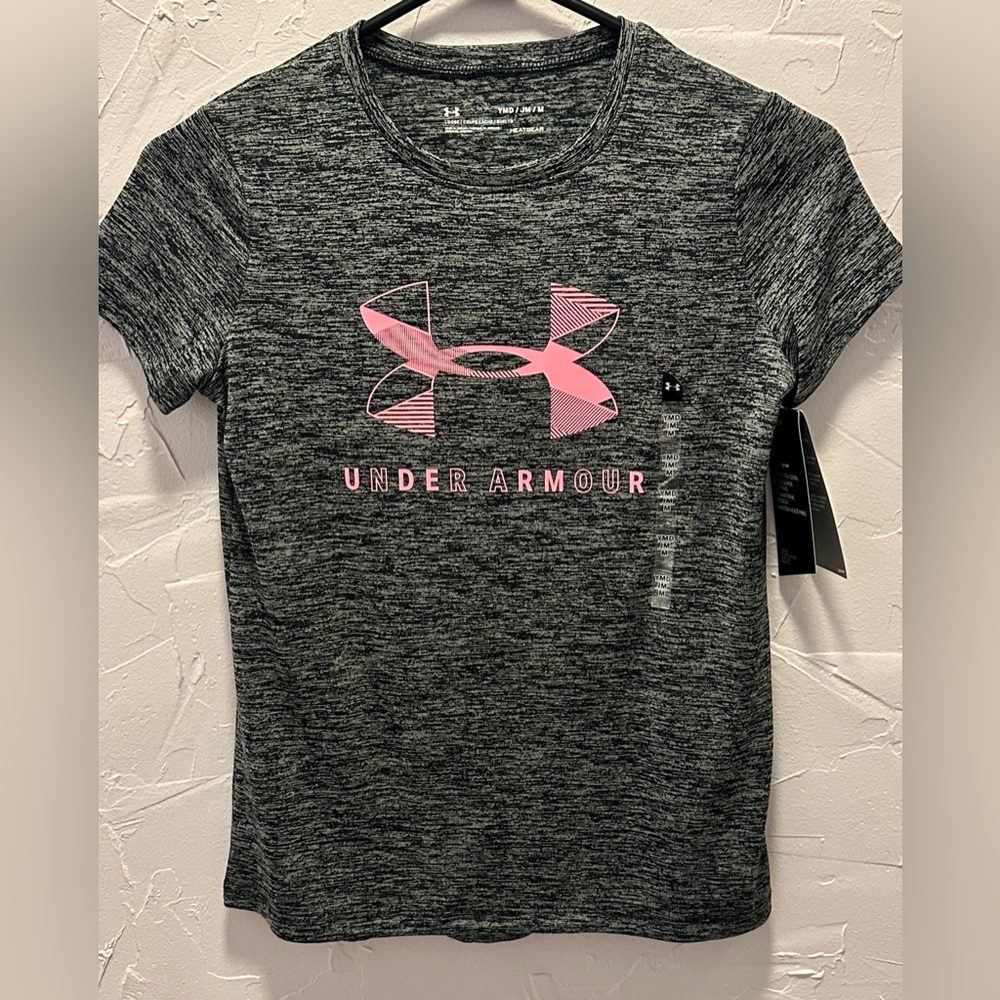 Under Armour Girls Heat Gear T-Shirt Gray With Pink Logos NWT YMD/JM/M